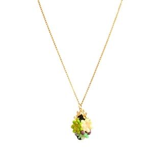 Unbranded Elegant Gold Necklace with Multicolor Resin Floral Pendant